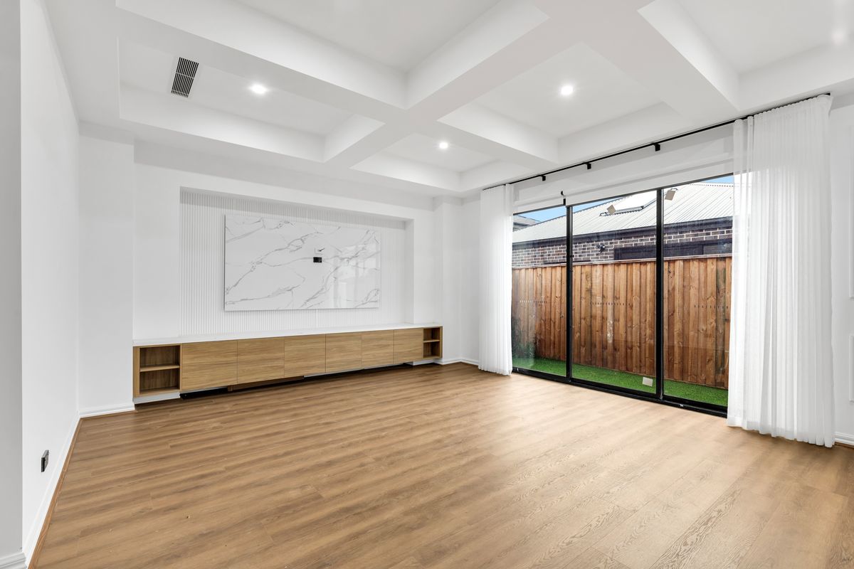 Open-plan living area – 13 Tussock Way, Officer